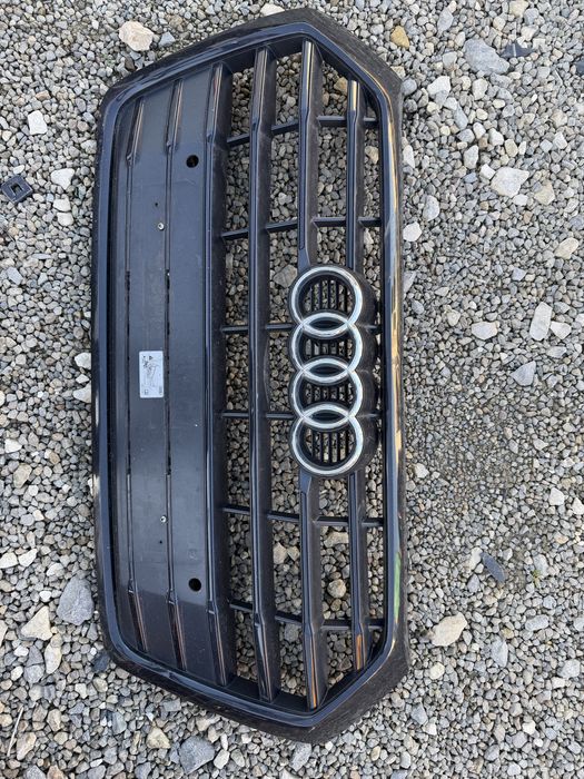 Grill audi q5 80a s-line