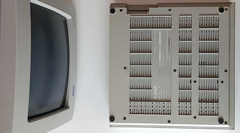 Retro Komputer Atari Mega 4