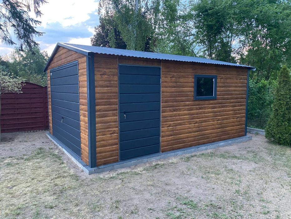 Garaż blaszany jednostanowiskowy 4x5 m - Dach dwuspadowy, Brama uchyln