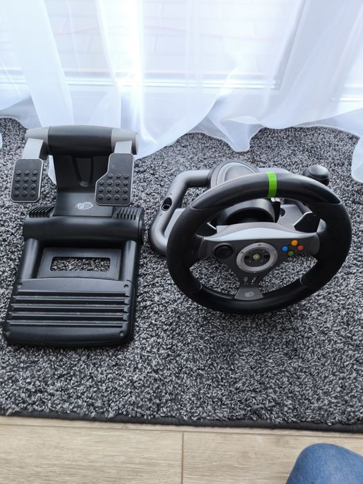 Bezprzewodowa kierownica MAD CATZ do Xbox 360