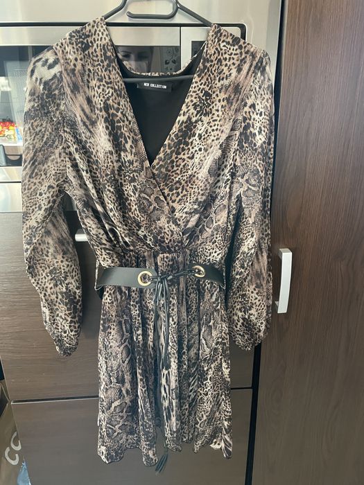 Sukienka jesienna w panterkę z gumką elegancka boho