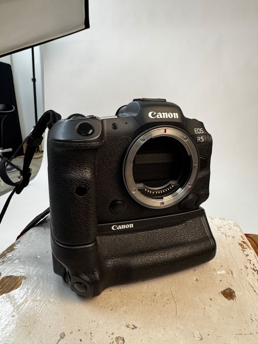 Canon R5 Corpo + Punho