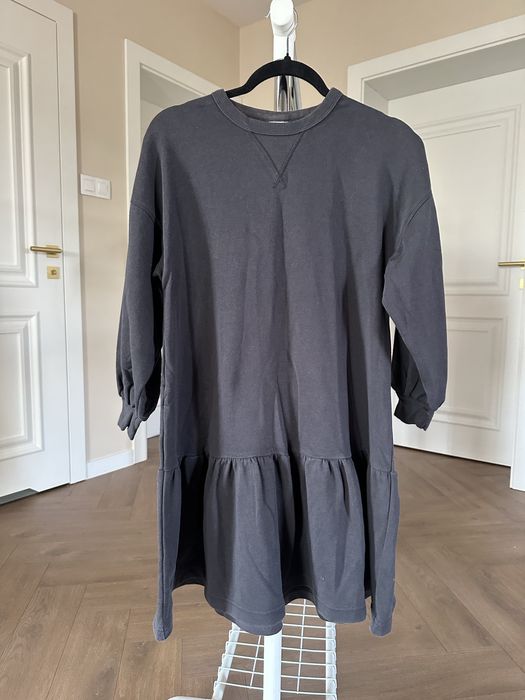 Sukienka dresowa falbana falbanka oversize