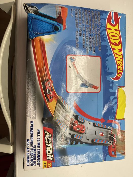 Hot Wheels Rywalizacja Mistrzów zestaw GBF83 wyrzutnia