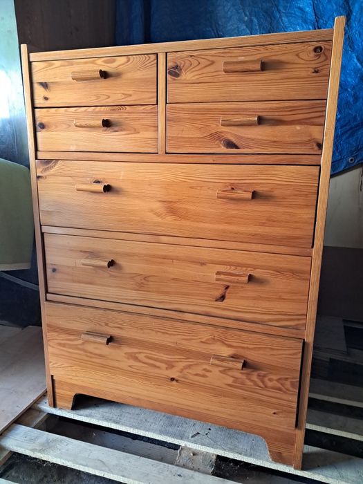 Komoda, drewniana, sosna, szuflady.