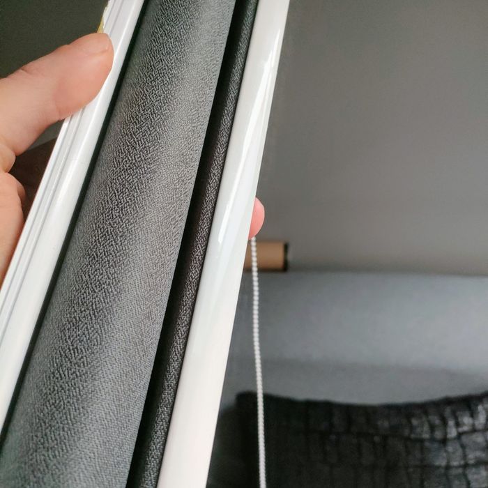 Roleta szara w kasecie