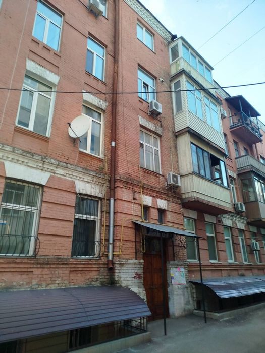 Продам 1 кімнатну квартиру  Бульварно-Кудрявська 8 б