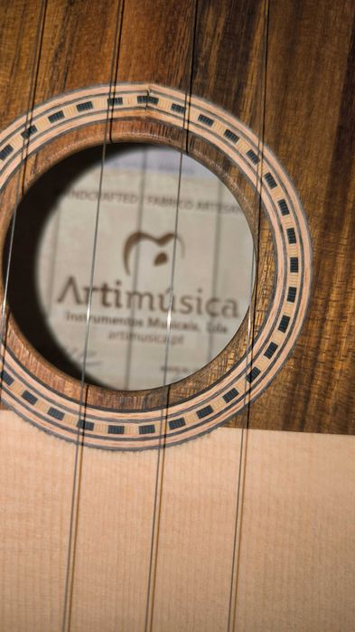 Cavaquinho Artimúsica CV12C + estojo