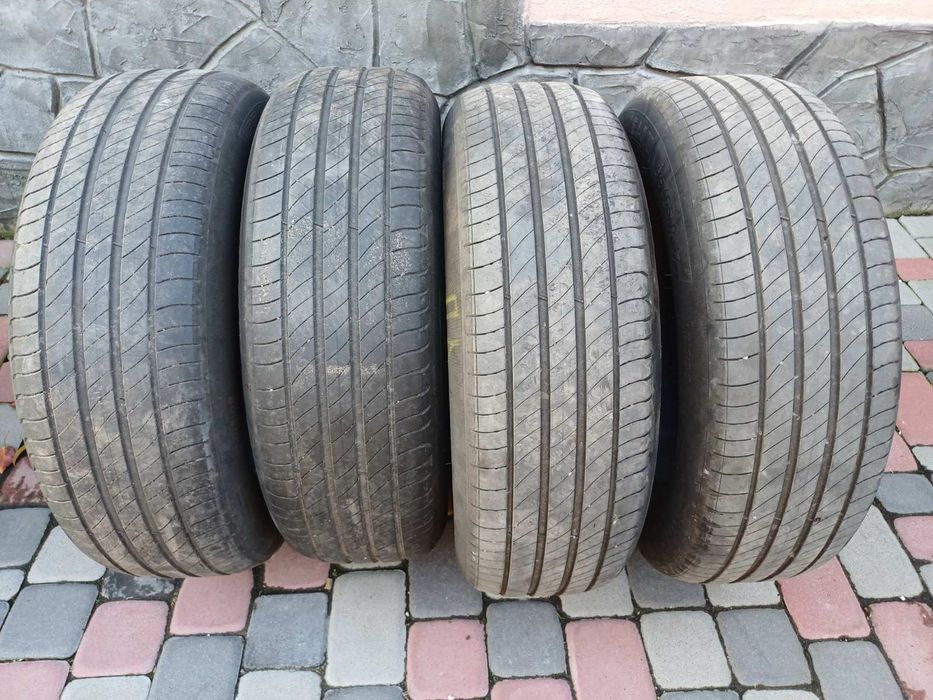 Продам резину  R17