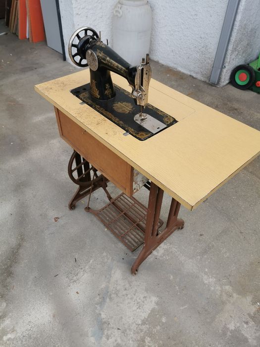 Máquina de costura Singer