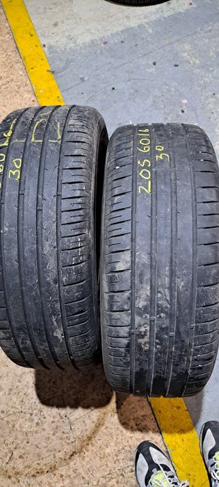 Pneus novos 205/60/16 hankok