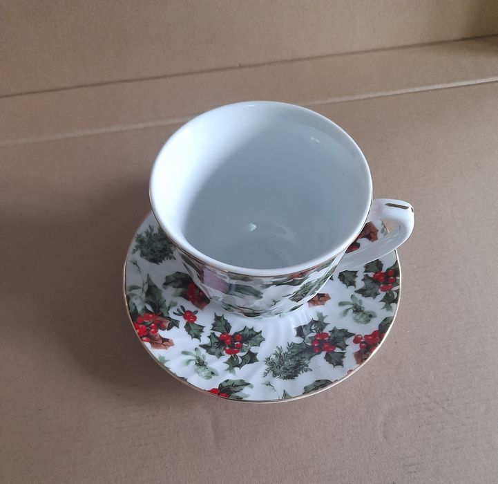 Ceramic cup and saucer430582299456317441