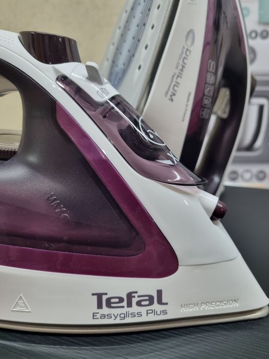 Праска tefal FV 5716 сток 2400 Вт. Durilium Airglide підошва, паровий