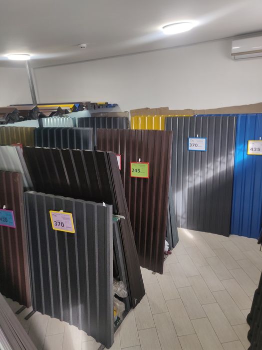 Цветной и оценкований профлист на забор и крышу Титова 1 Совхозная 7