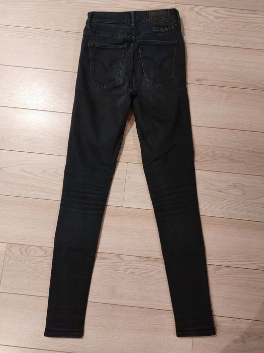 Jeansy Levi's - mile high super skinny 26