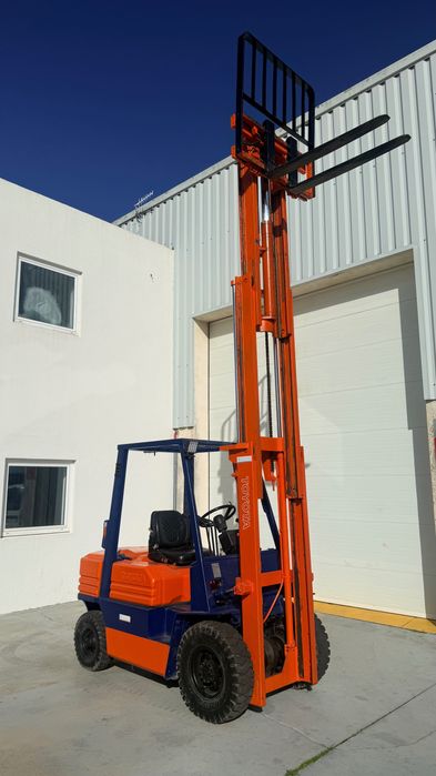 Empilhador Toyota Triplex Diesel