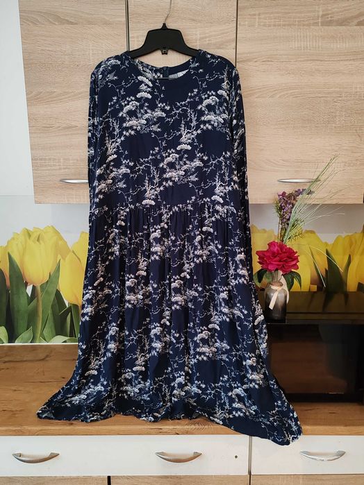 Wygodna granatowa sukienka midi VRS rozmiar ok 44/46 wiskoza