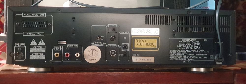 Pioneer CLD-1400 CD/CDV/LD Combination LaserDisc  player