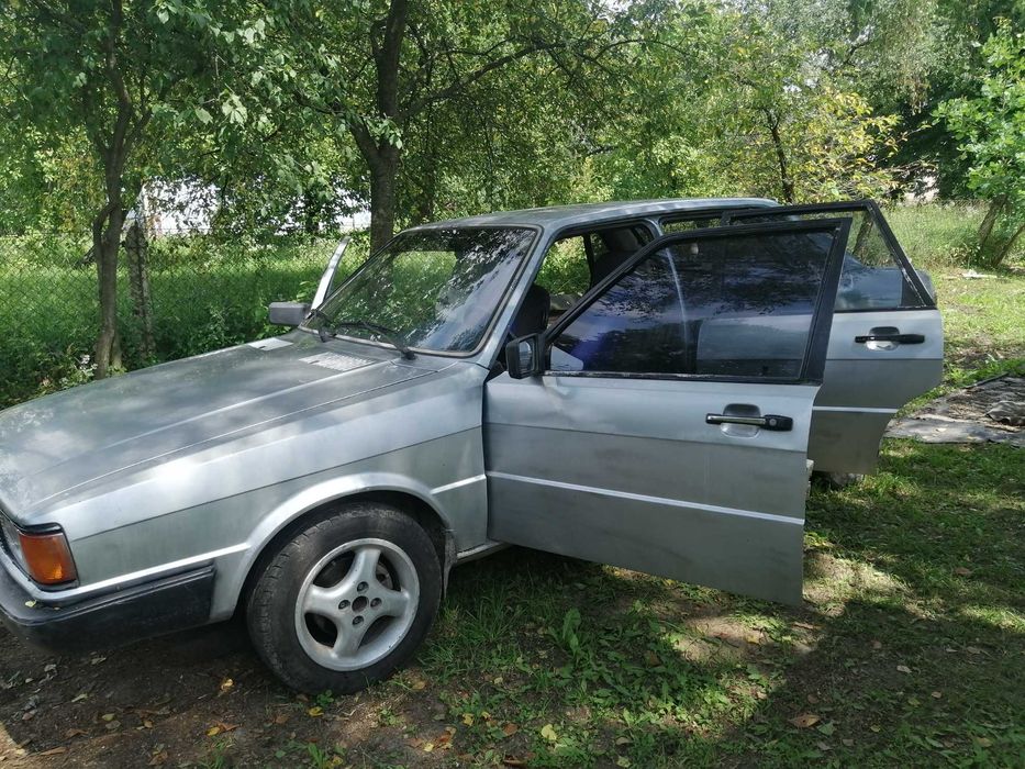 Продам Audi 80 торг