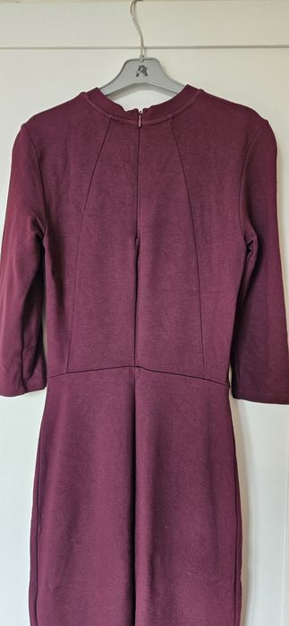 Sukienka bordowa z wiskozy rom 34 TOPSHOP