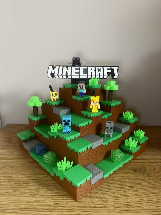 Podstawka stand ekspozytor na figurki Minecraft z Kinder Joy