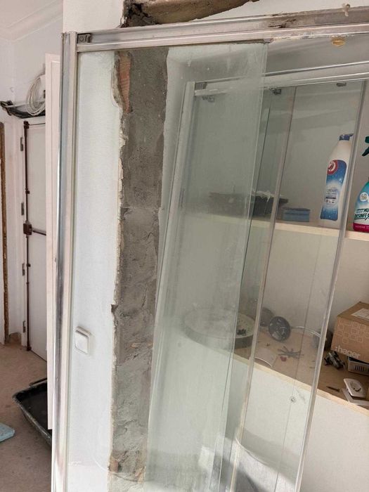 Conjunto Casa de Banho (Sanita e Bidé Roca, Base de Duche, Vidro do Duche) - GRÁTIS - Preciso de Recolha Hoje