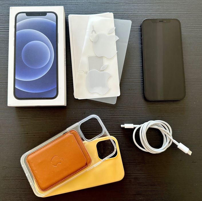 iPhone 12 64GB Preto