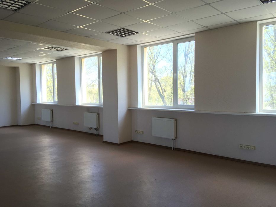 Продаж комерційного приміщення по вул. Смілянська