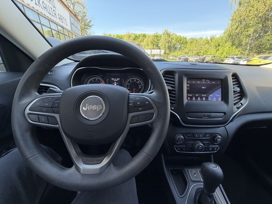 Продам Jeep Cherokee