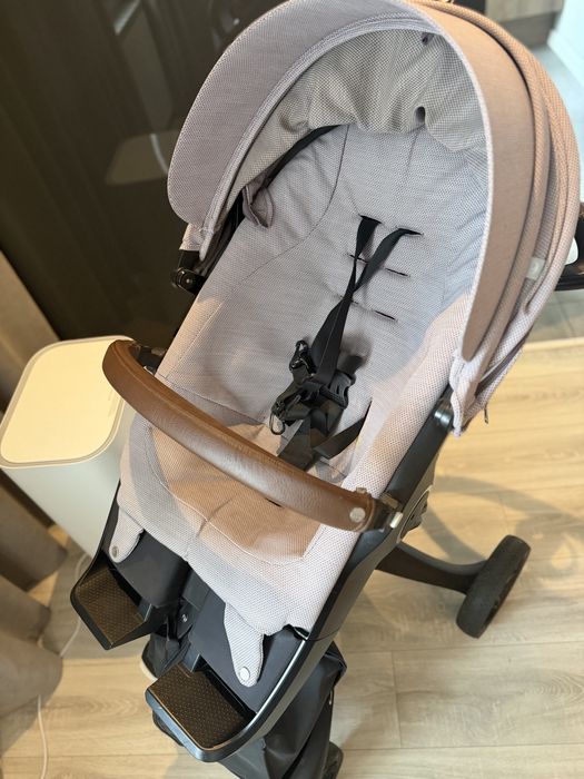 Коляска Stokke Xplory V6 (прогулянка), кол. бузковий (Brushed Lilac) з коричневою ручкою + сумка