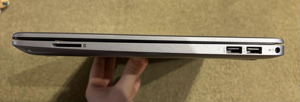 Laptop HP 250 G8 Notebook  Windows 11 HomePC + ładowarka 
Procesor: 11