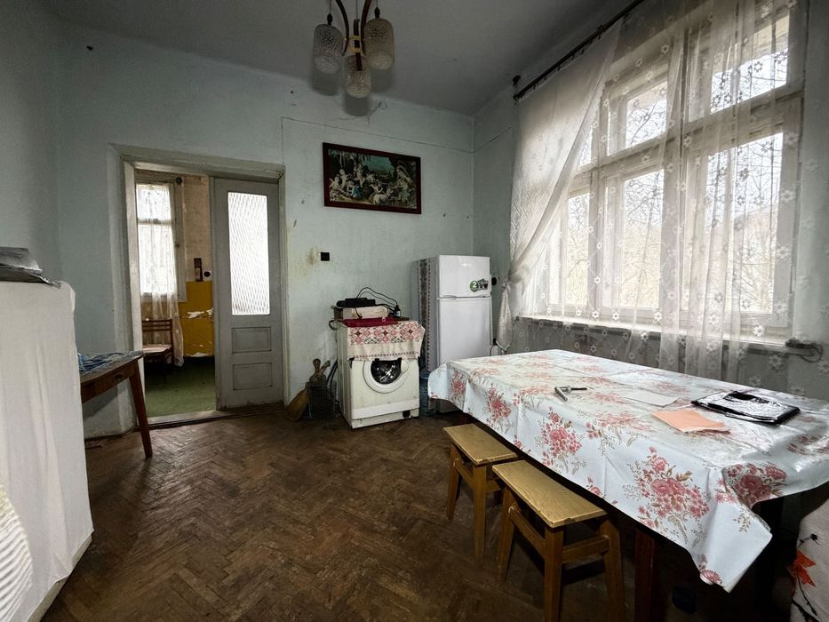 Продаж цегляного Будинку в передмісті Моршина