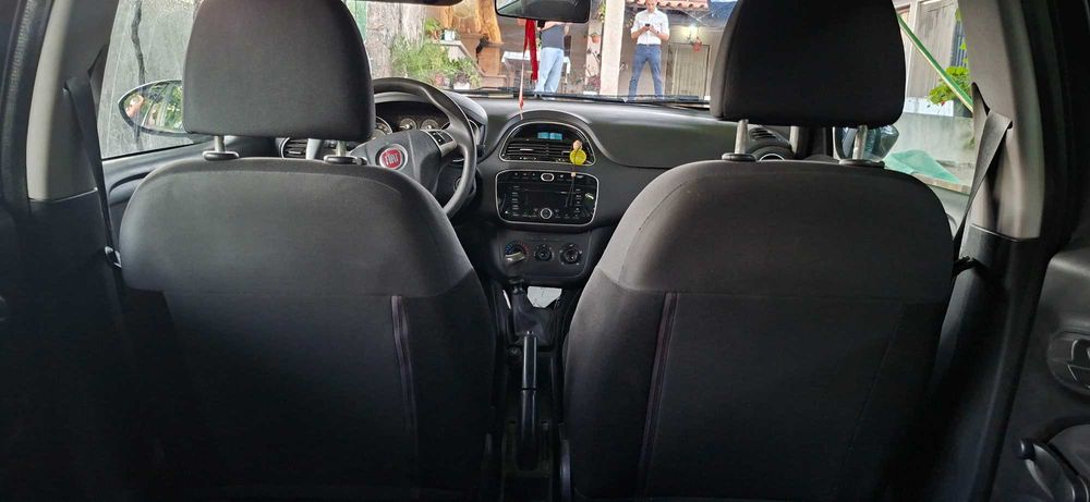 Fiat Punto - ano 2015 impecável !!!