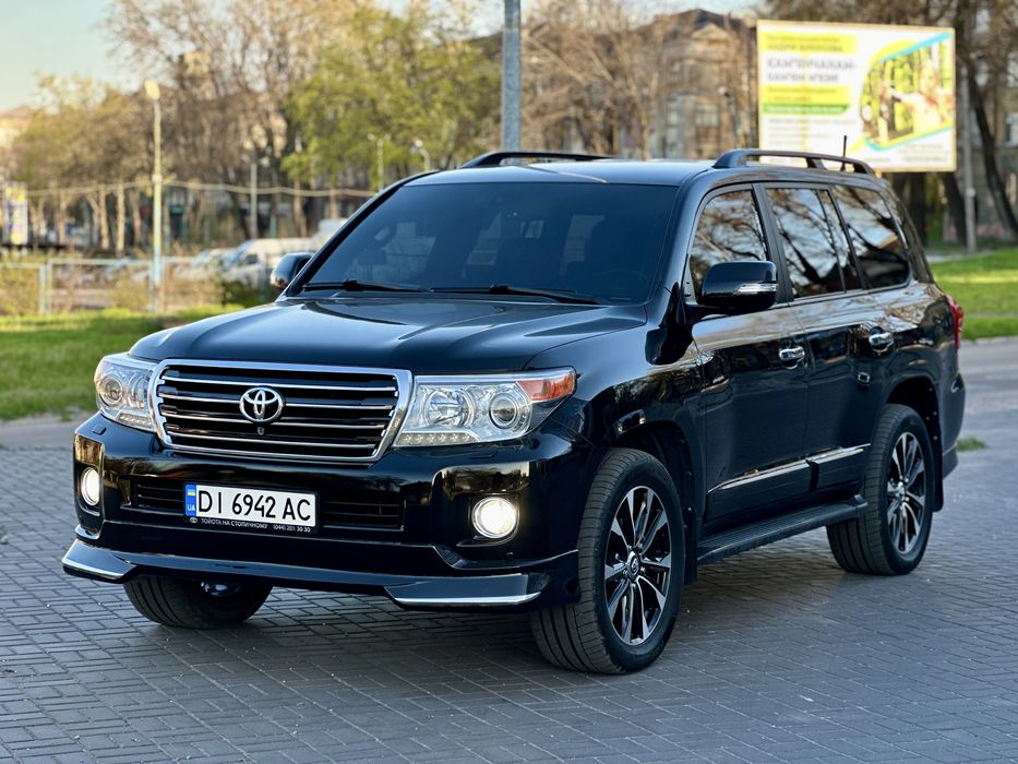 Toyota Land Cruiser 200