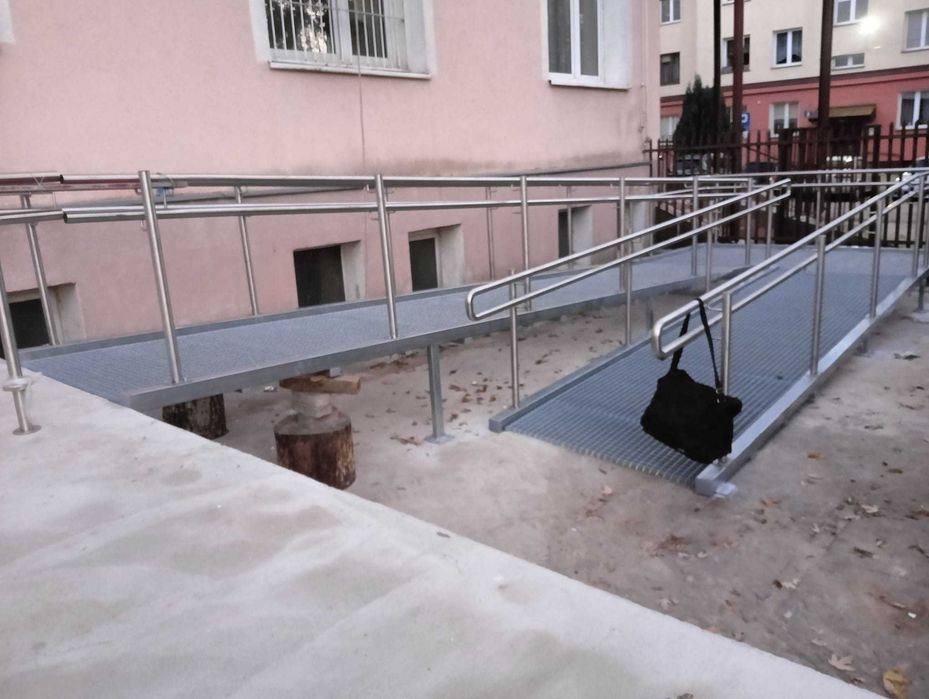 Pochylnia podjazd rampa