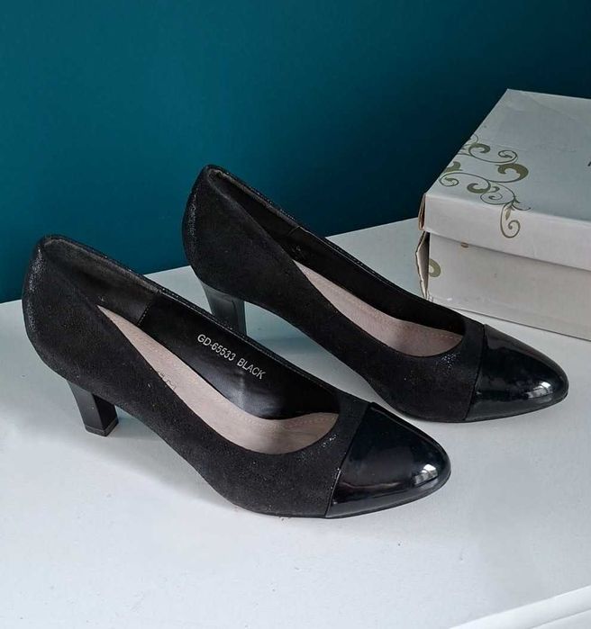 Buty na damskie na obcasie ,,Goodin''   39