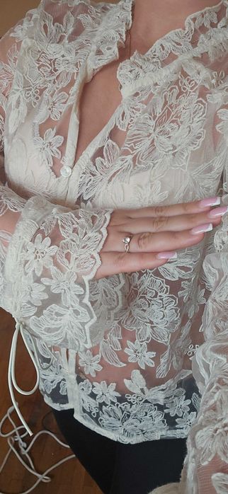 Bluzka koronkowa nowa, elegancka koszula r.M