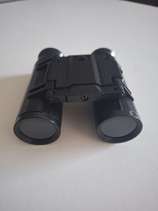 Binóculos pretos