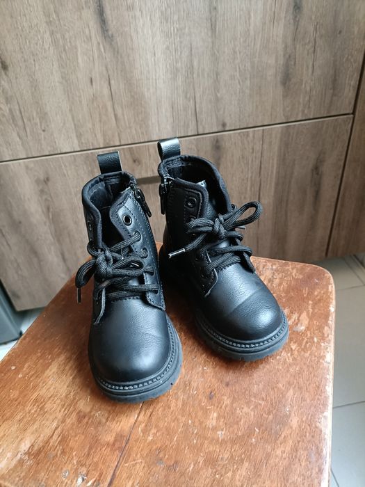 Botas para criança PRIMARK tamanho 6