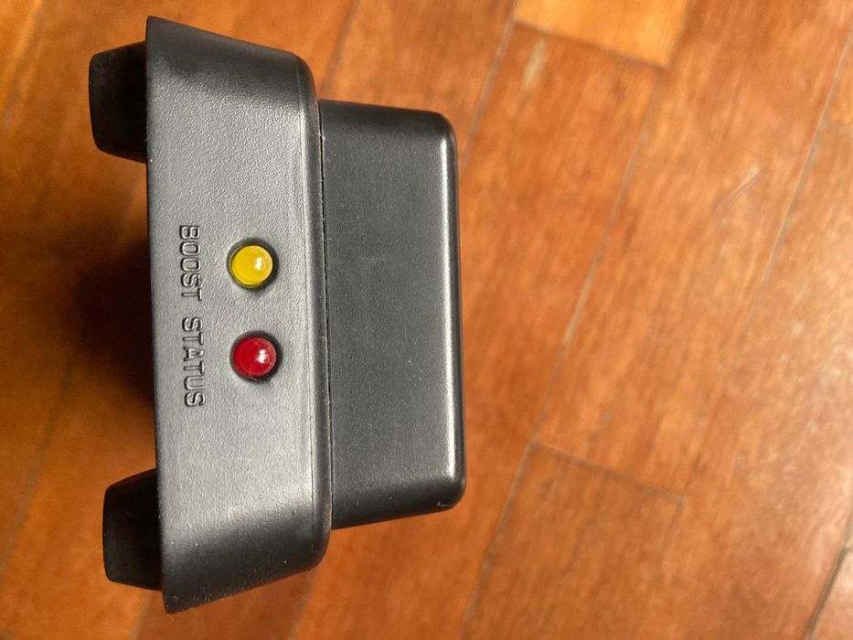 Pedal wah Behringer Hellbabe