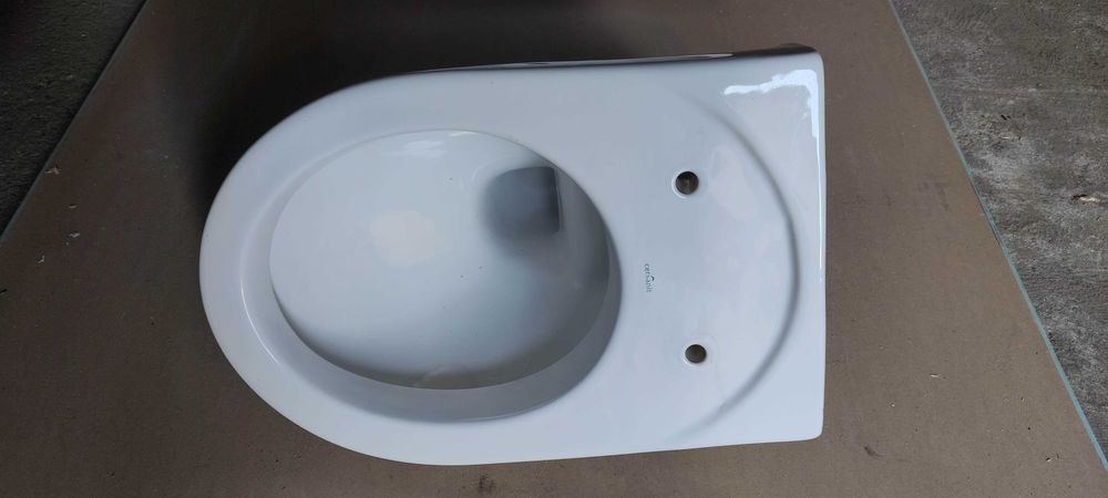 Bidet oraz WC podwieszane