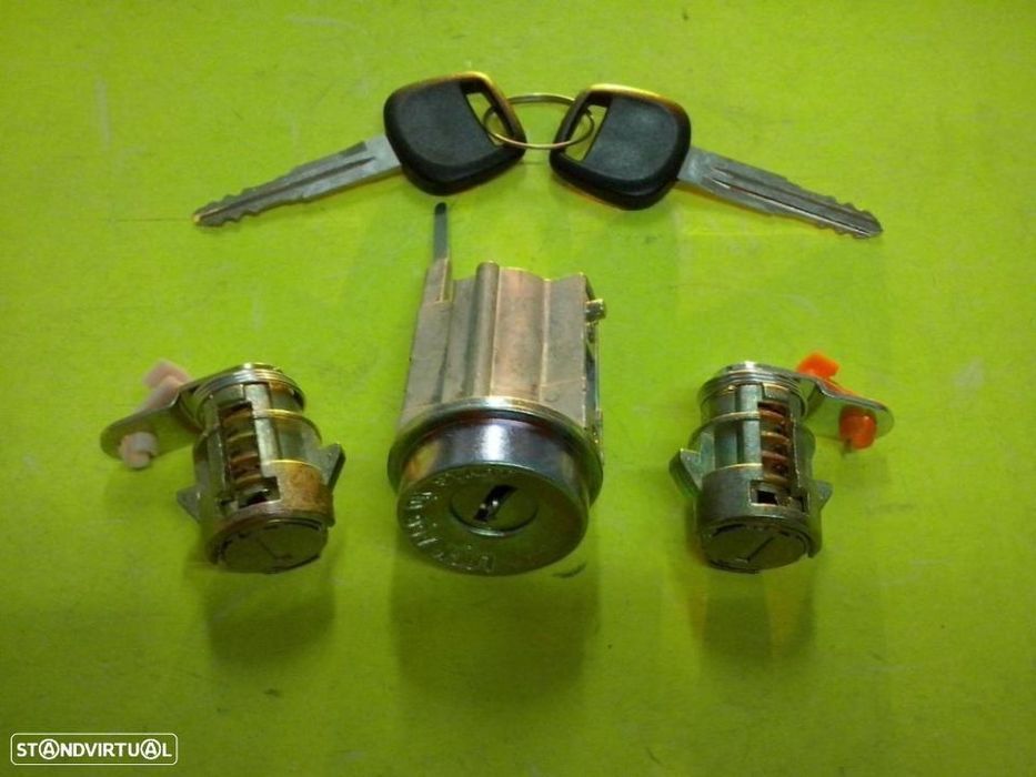 Kit canhões com chaves Toyota Hilux LN85 LN105  (Novos)
