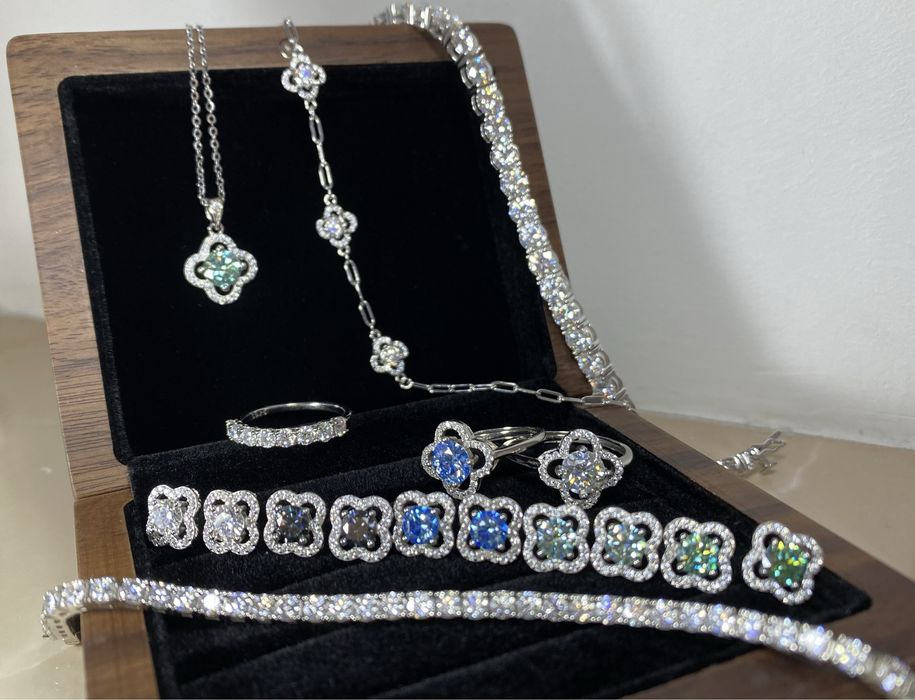 Муасаніт конкурент діамантів пусети конюшина муассанит клевер