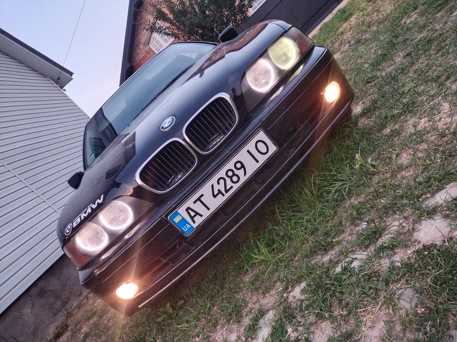 Продам бмв е39 520 м54 2.5