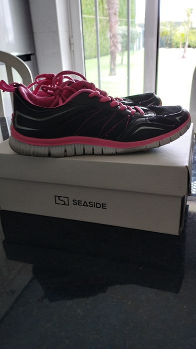 Sapatilhas n 38  côr preta e rosa