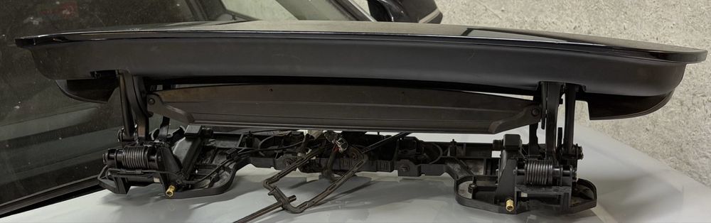 Спойлер виїзний porsche panamera