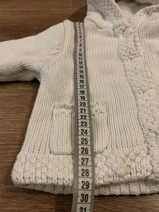 Biała ciepła bluza rozpinana niemowlęca r. 62 68 sweter gruby zimowy