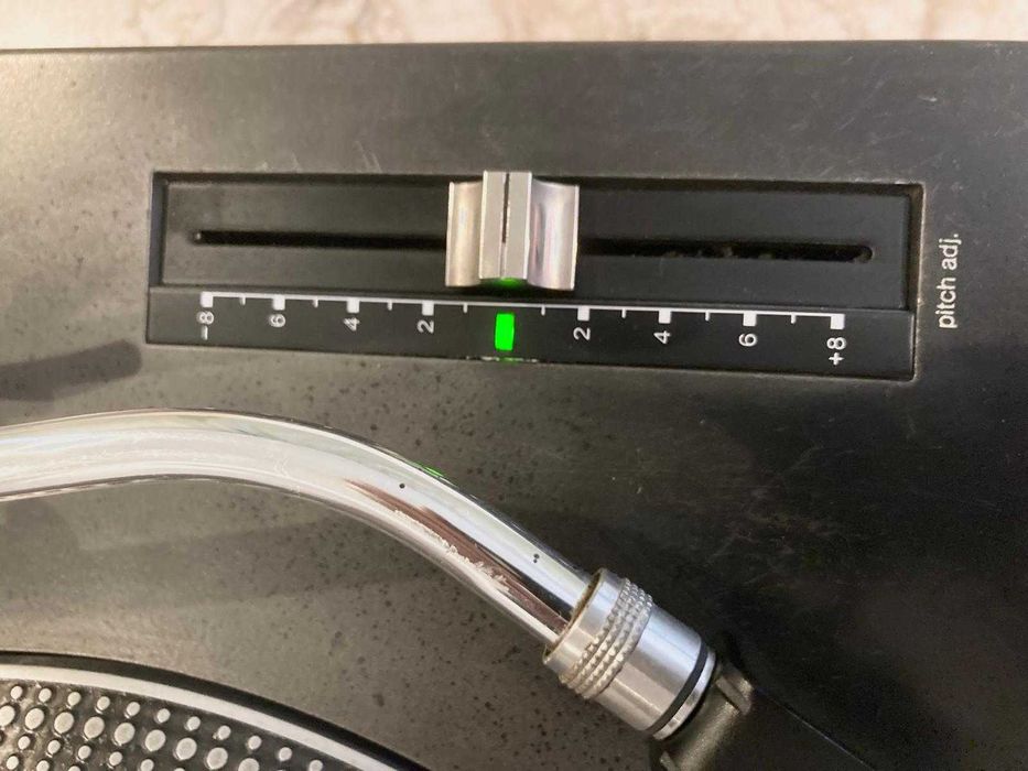 TECHNICS 1210 MK2 com dust cover e agulha nova, pitch/motor calibrado   750€