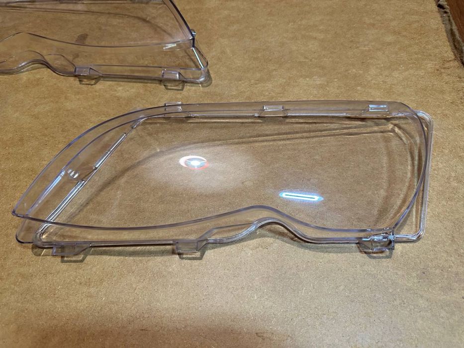 Продам НОВІ стекла фар БМВ е 46 Рестайлінг. ЦІНА ЗА ПАРУ 1500 грн