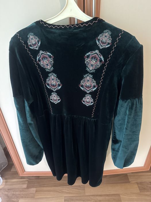 Продам вишите плаття,ручної роботи!